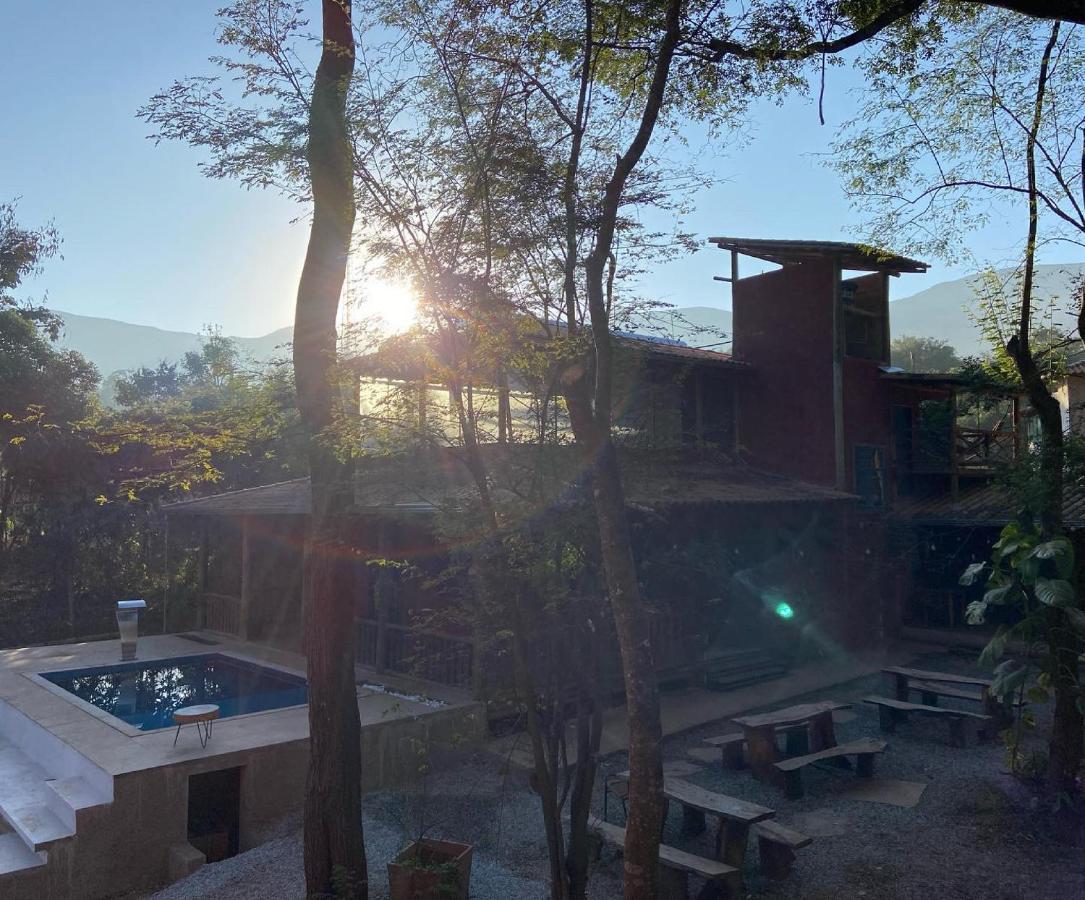 A Mi Manera Bistro, Pousada e Cervejaria Artesanal! Brumadinho Exterior foto